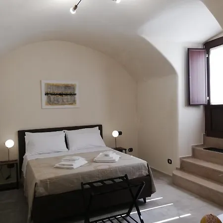 Oda ve Kahvaltı Arco Bianco 3*